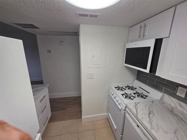139 OYSTER BAY CIRCLE 300, Altamonte Springs, FL 32701