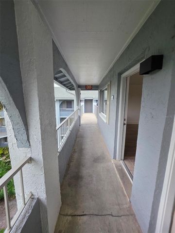 139 OYSTER BAY CIRCLE 300, Altamonte Springs, FL 32701