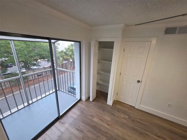 139 OYSTER BAY CIRCLE 300, Altamonte Springs, FL 32701