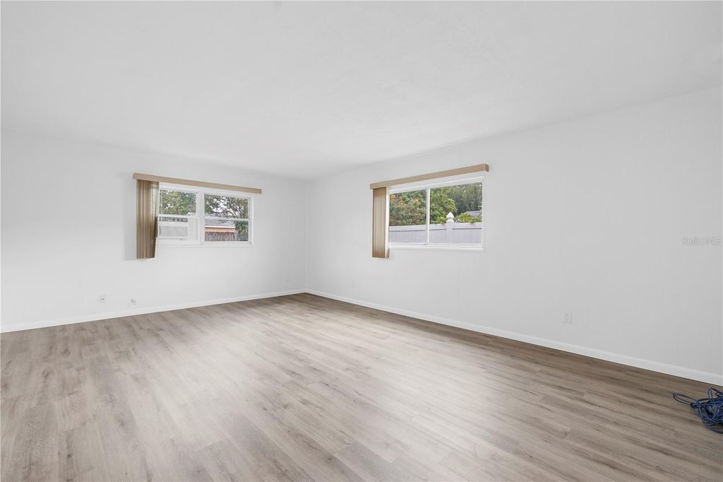 Image 39 of property listing at 6623 16TH STREET N, St Petersburg, FL 33704
