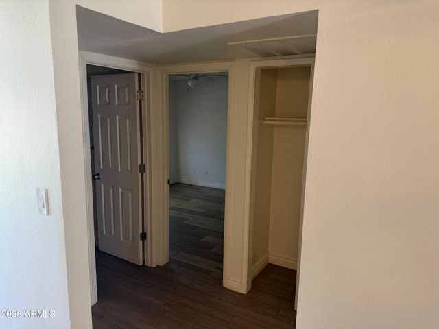 6815 W Carol Avenue, Peoria, AZ 85345