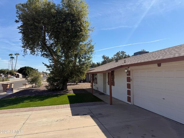 6815 W Carol Avenue, Peoria, AZ 85345