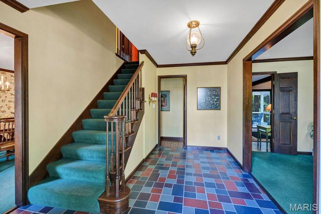 2344 Camberwell Drive, Des Peres, MO 63131