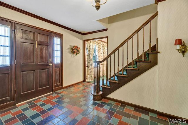 2344 Camberwell Drive, Des Peres, MO 63131