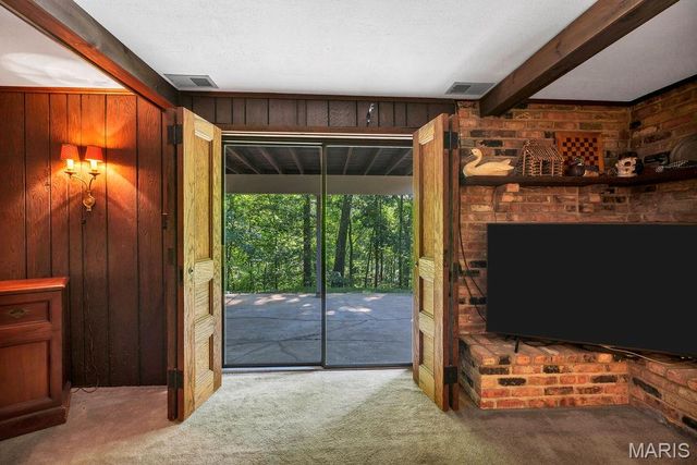 2344 Camberwell Drive, Des Peres, MO 63131