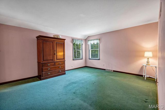 2344 Camberwell Drive, Des Peres, MO 63131