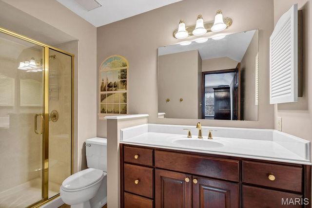 2344 Camberwell Drive, Des Peres, MO 63131