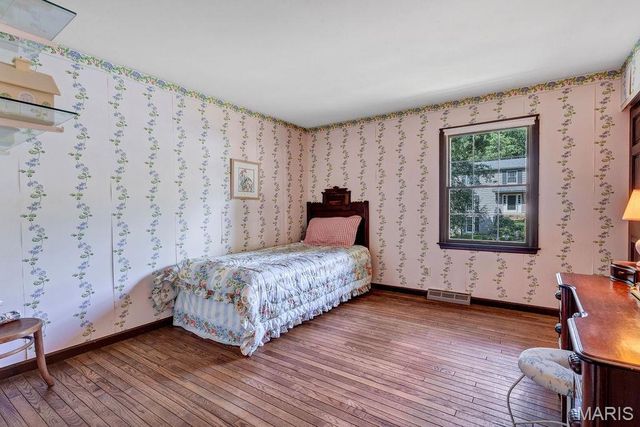 2344 Camberwell Drive, Des Peres, MO 63131