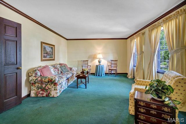2344 Camberwell Drive, Des Peres, MO 63131