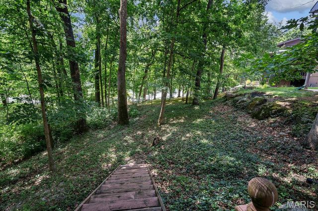 2344 Camberwell Drive, Des Peres, MO 63131