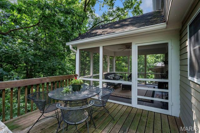 2344 Camberwell Drive, Des Peres, MO 63131