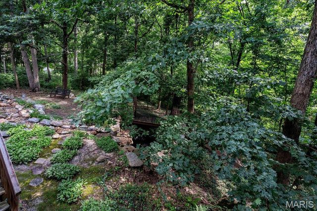 2344 Camberwell Drive, Des Peres, MO 63131