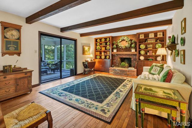 2344 Camberwell Drive, Des Peres, MO 63131