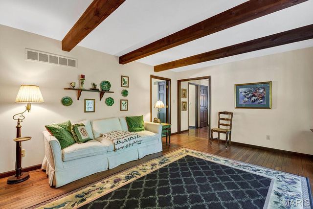 2344 Camberwell Drive, Des Peres, MO 63131