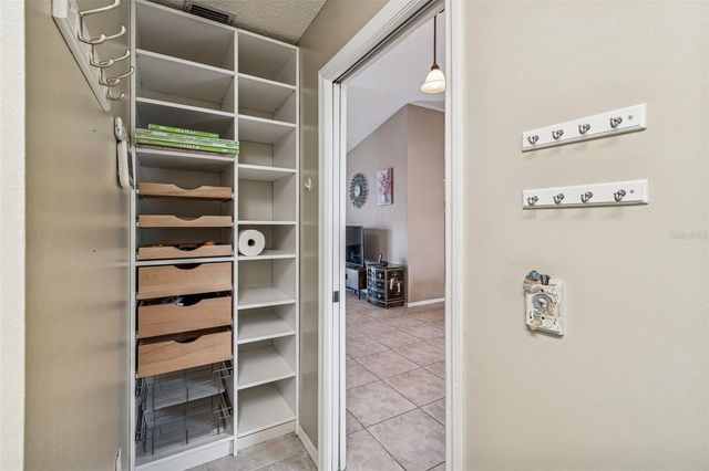 8518 YEARLING LANE, New Port Richey, FL 34653