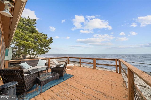 201 S SANDPIPER DR, Dover, DE 19901