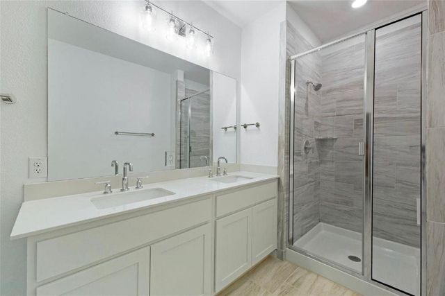 9920 Hennings Street, Irving, TX 75063