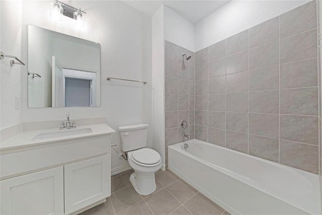 9920 Hennings Street, Irving, TX 75063