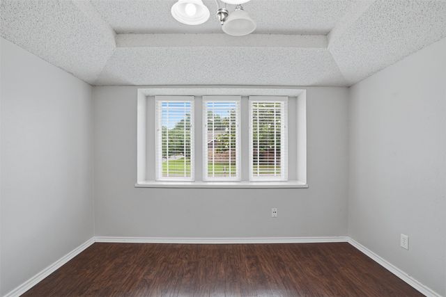 5909 Mission Ridge Drive, Arlington, TX 76016