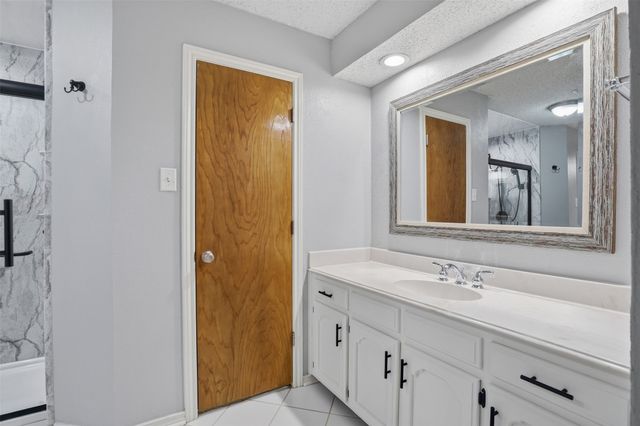 5909 Mission Ridge Drive, Arlington, TX 76016