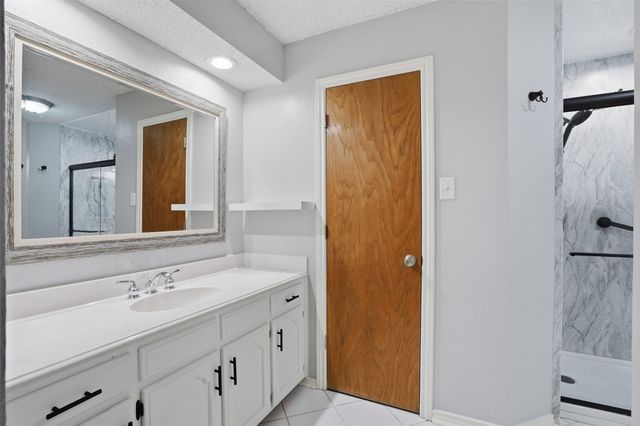 5909 Mission Ridge Drive, Arlington, TX 76016