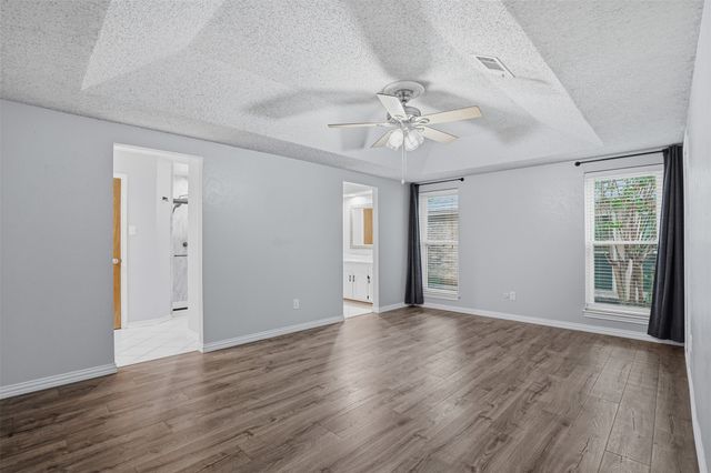 5909 Mission Ridge Drive, Arlington, TX 76016