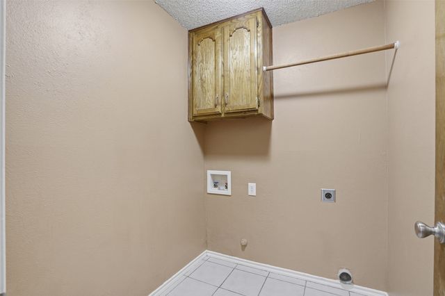 5909 Mission Ridge Drive, Arlington, TX 76016