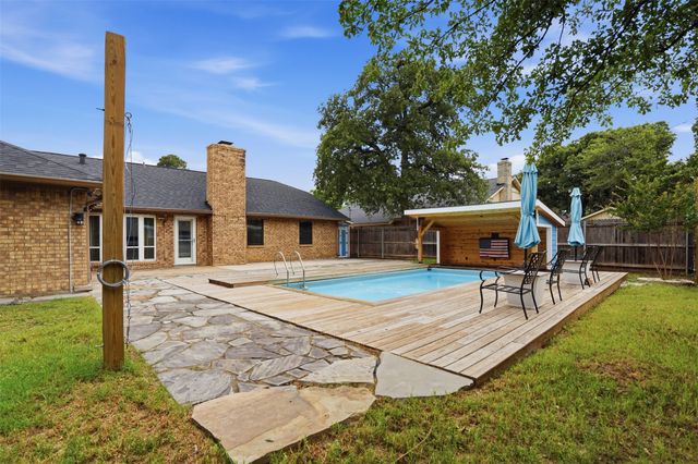 5909 Mission Ridge Drive, Arlington, TX 76016