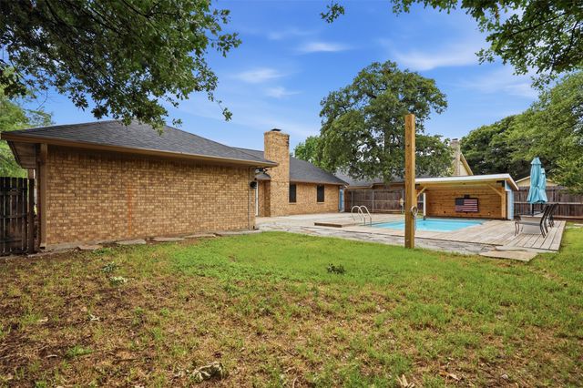 5909 Mission Ridge Drive, Arlington, TX 76016