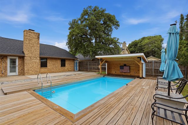 5909 Mission Ridge Drive, Arlington, TX 76016