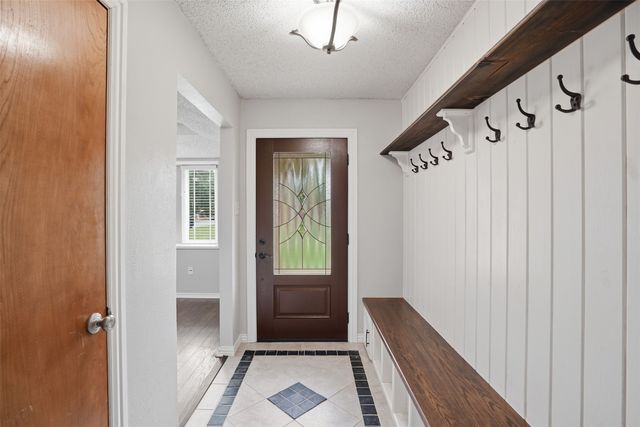 5909 Mission Ridge Drive, Arlington, TX 76016