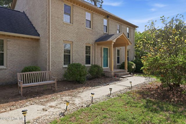 300 King George Road, Greenville, NC 27858
