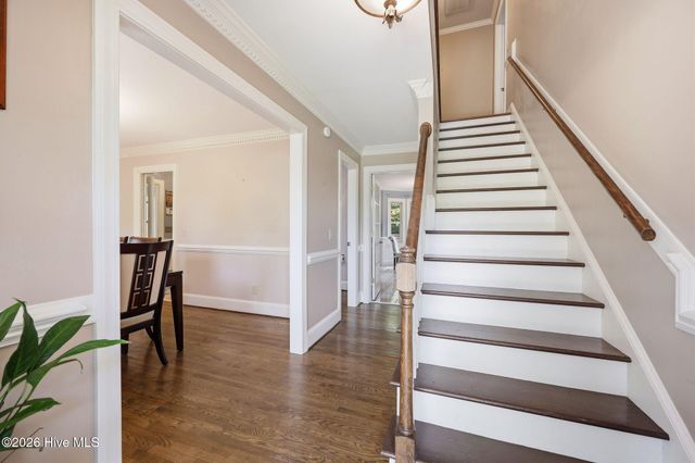 300 King George Road, Greenville, NC 27858