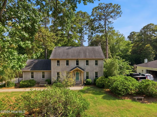 300 King George Road, Greenville, NC 27858