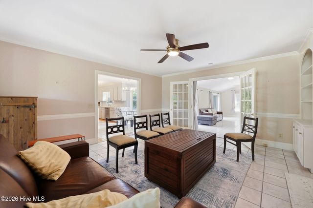 300 King George Road, Greenville, NC 27858