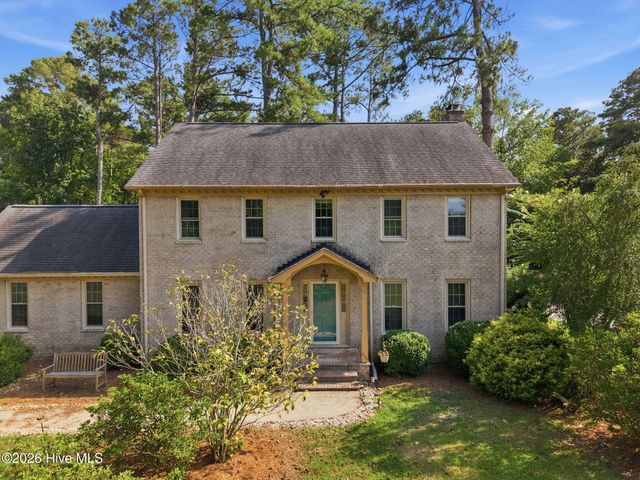 300 King George Road, Greenville, NC 27858
