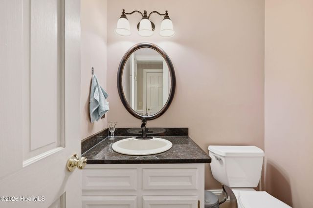 300 King George Road, Greenville, NC 27858
