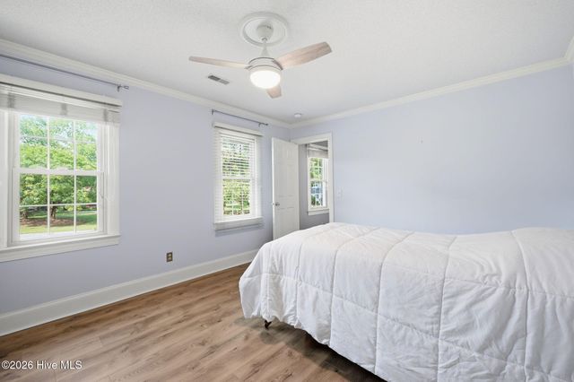 300 King George Road, Greenville, NC 27858