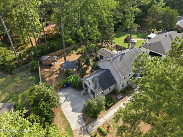300 King George Road, Greenville, NC 27858