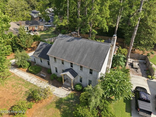 300 King George Road, Greenville, NC 27858