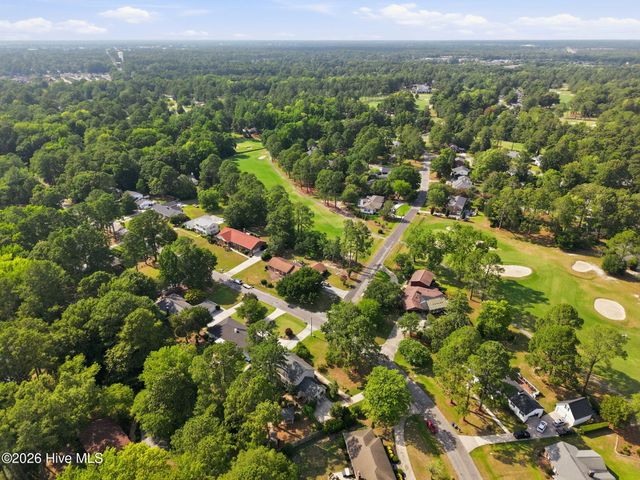 300 King George Road, Greenville, NC 27858