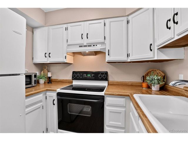 1811 S Quebec Way 196, Denver, CO 80231