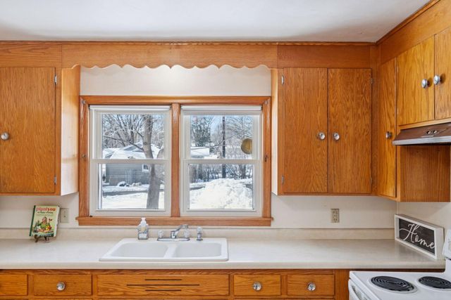 3925 Victoria Street, Minnetonka, MN 55345