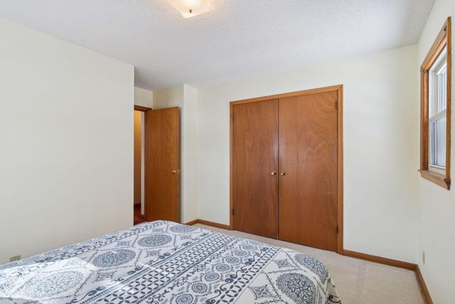 3925 Victoria Street, Minnetonka, MN 55345