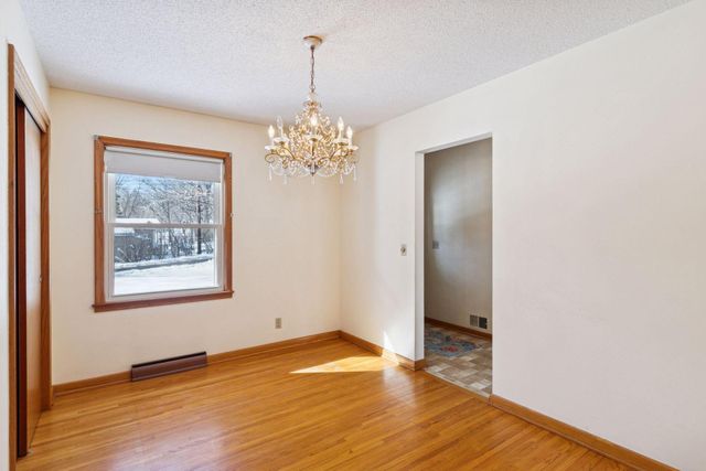 3925 Victoria Street, Minnetonka, MN 55345