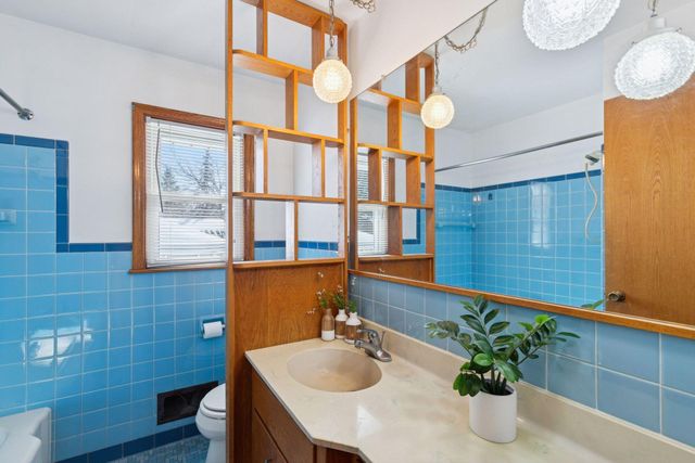 3925 Victoria Street, Minnetonka, MN 55345