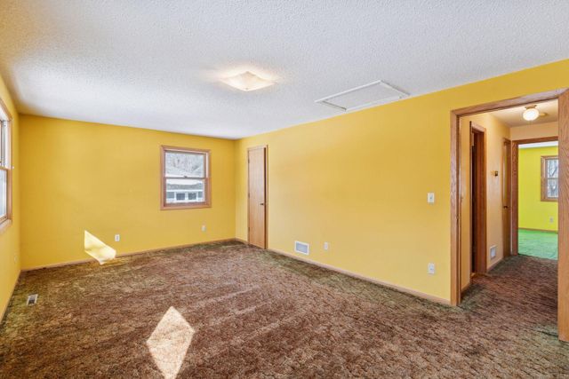 3925 Victoria Street, Minnetonka, MN 55345