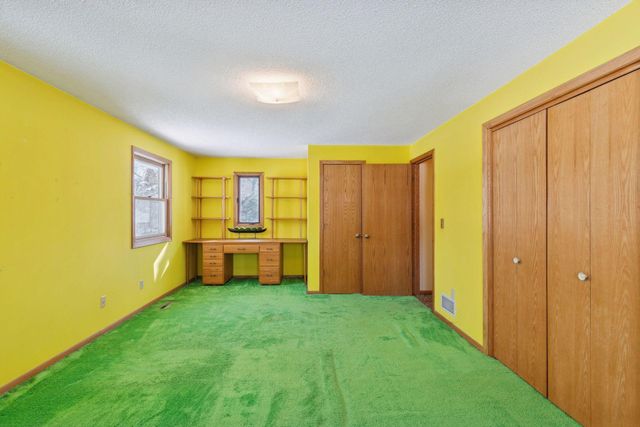 3925 Victoria Street, Minnetonka, MN 55345