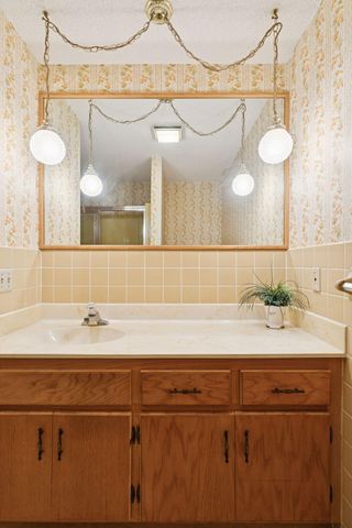 3925 Victoria Street, Minnetonka, MN 55345