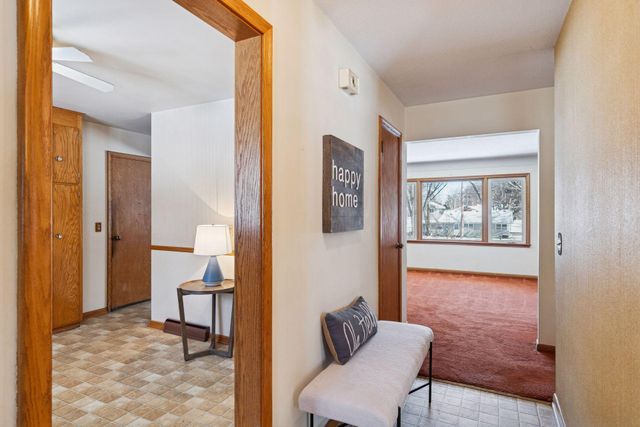 3925 Victoria Street, Minnetonka, MN 55345